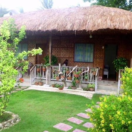 Oslob Garden Stay Beach Resort ภายนอก รูปภาพ