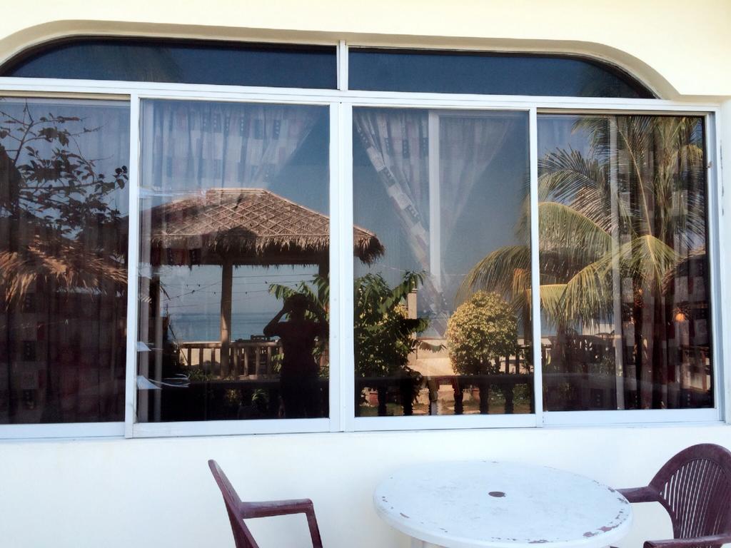 Oslob Garden Stay Beach Resort ภายนอก รูปภาพ